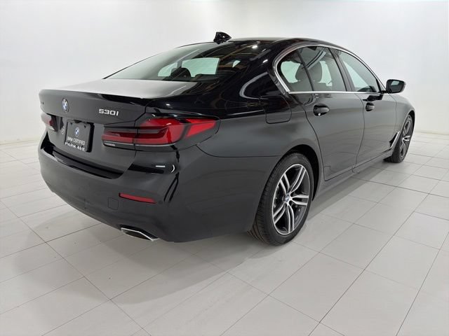 Certified 2023 BMW 530i xDrive w/ Premium Package AWD/4WD image 5