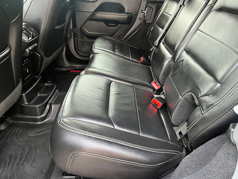 Used 2019 Jeep Wrangler Unlimited Sahara w/ Dual Top Group image 17