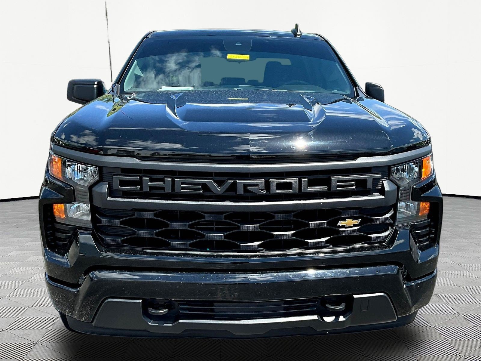 Used 2024 Chevrolet Silverado 1500 Custom AWD/4WD image 2