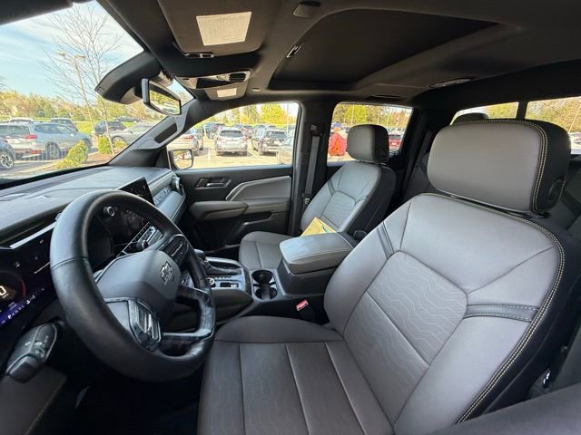 Used 2024 Chevrolet Colorado ZR2 w/ ZR2 Convenience Package III AWD/4WD image 5