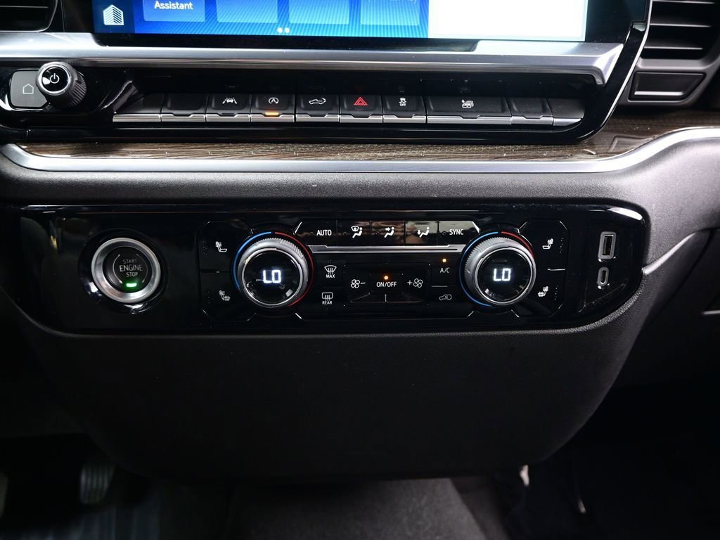 Used 2022 Chevrolet Silverado 1500 LT image 24