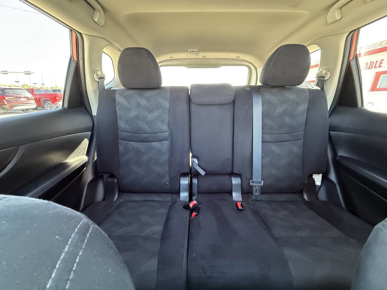 Used 2014 Nissan Rogue SV w/ SV Premium Package image 22