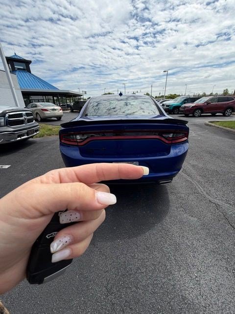 Used 2021 Dodge Charger SXT w/ Blacktop Package AWD/4WD image 5