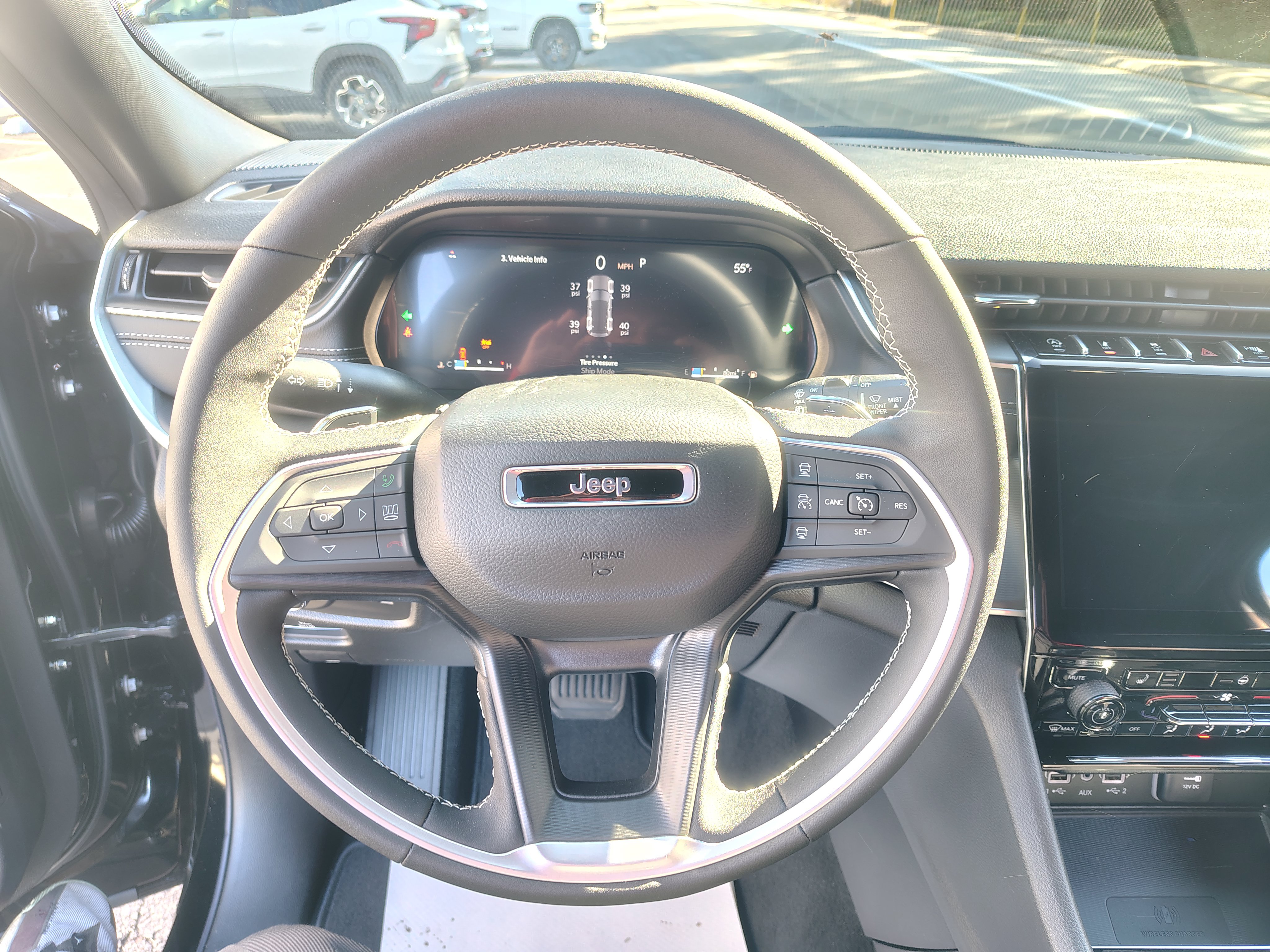 New 2027 Jeep Grand Cherokee Laredo X AWD/4WD image 32