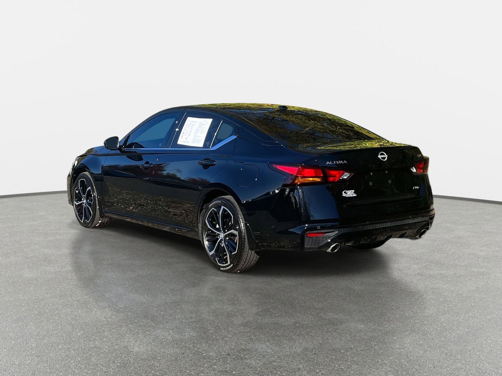 Used 2024 Nissan Altima 2.5 SR w/ SR Premium Package image 7