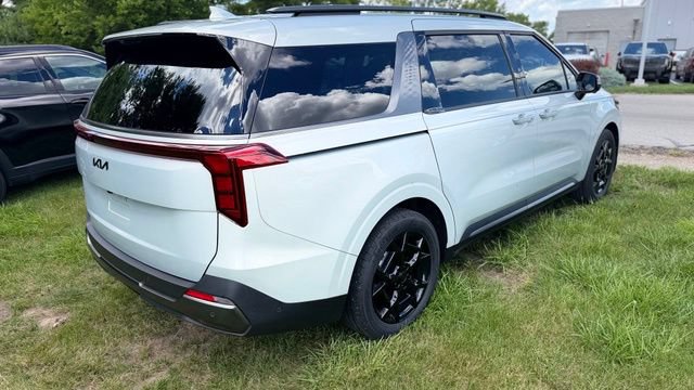 Certified 2026 Kia Carnival SX w/ SX Dark Edition Package FWD image 3