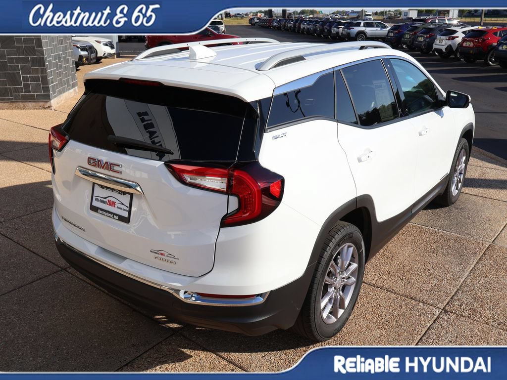 Used 2023 GMC Terrain SLT w/ Infotainment Package II AWD/4WD image 6