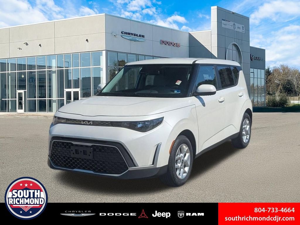 Used 2025 Kia Soul LX w/ LX Technology Package