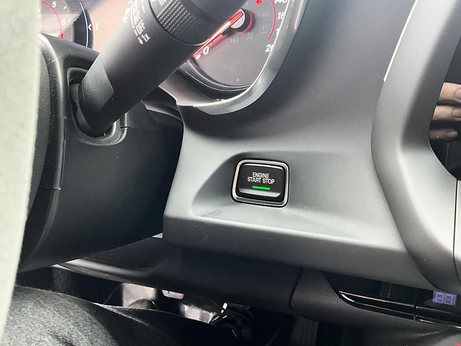 Used 2022 Chevrolet Camaro SS RWD image 18