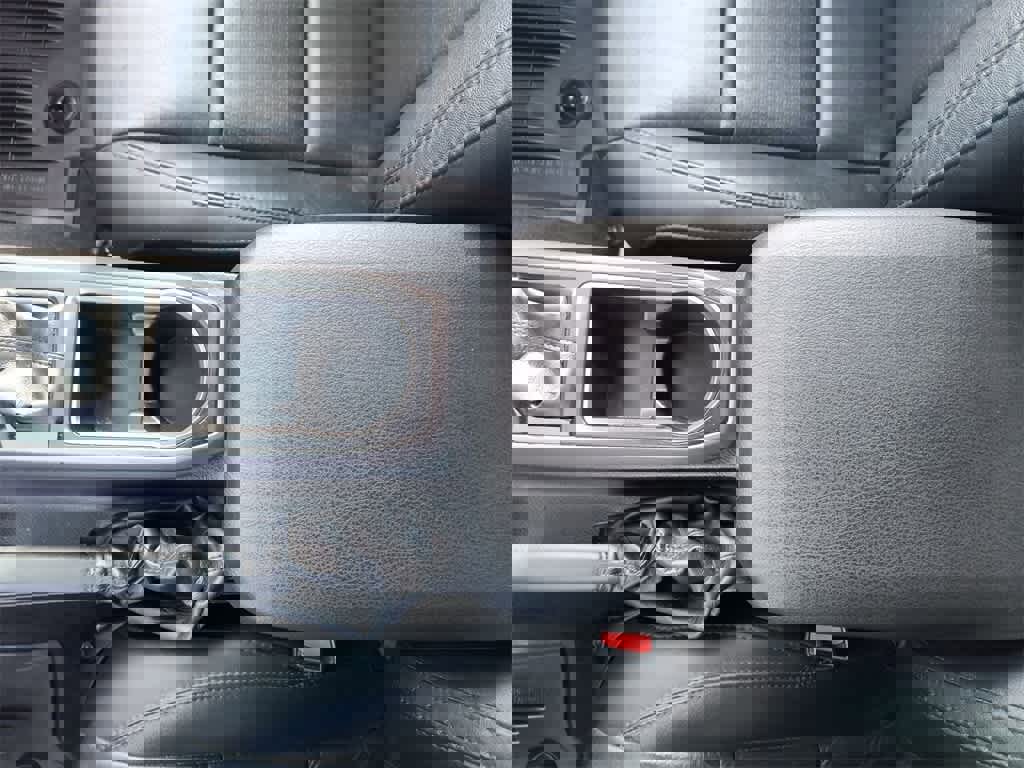 Used 2022 Toyota Tacoma TRD Off-Road image 20