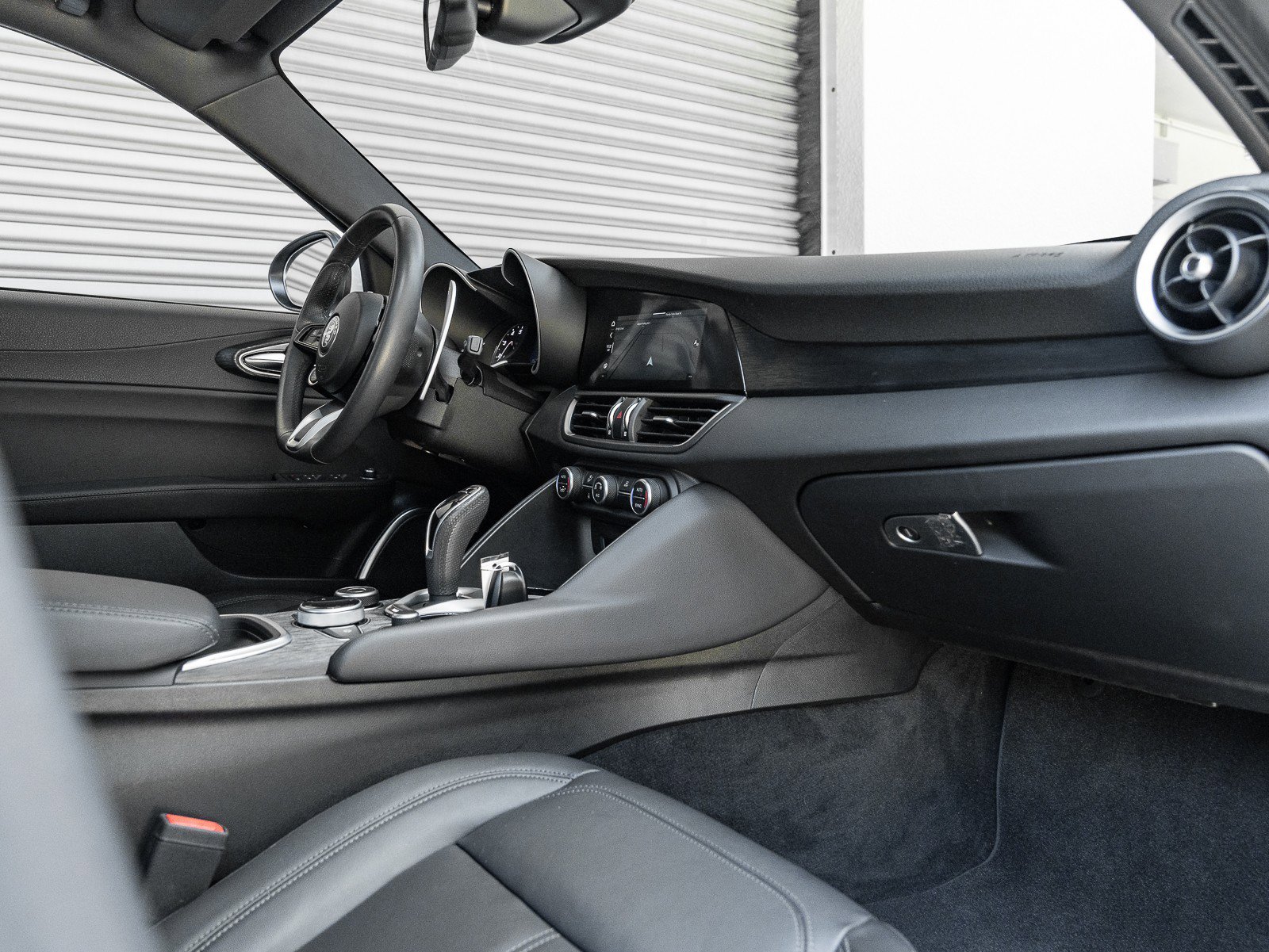 Used 2023 Alfa Romeo Giulia Sprint image 2