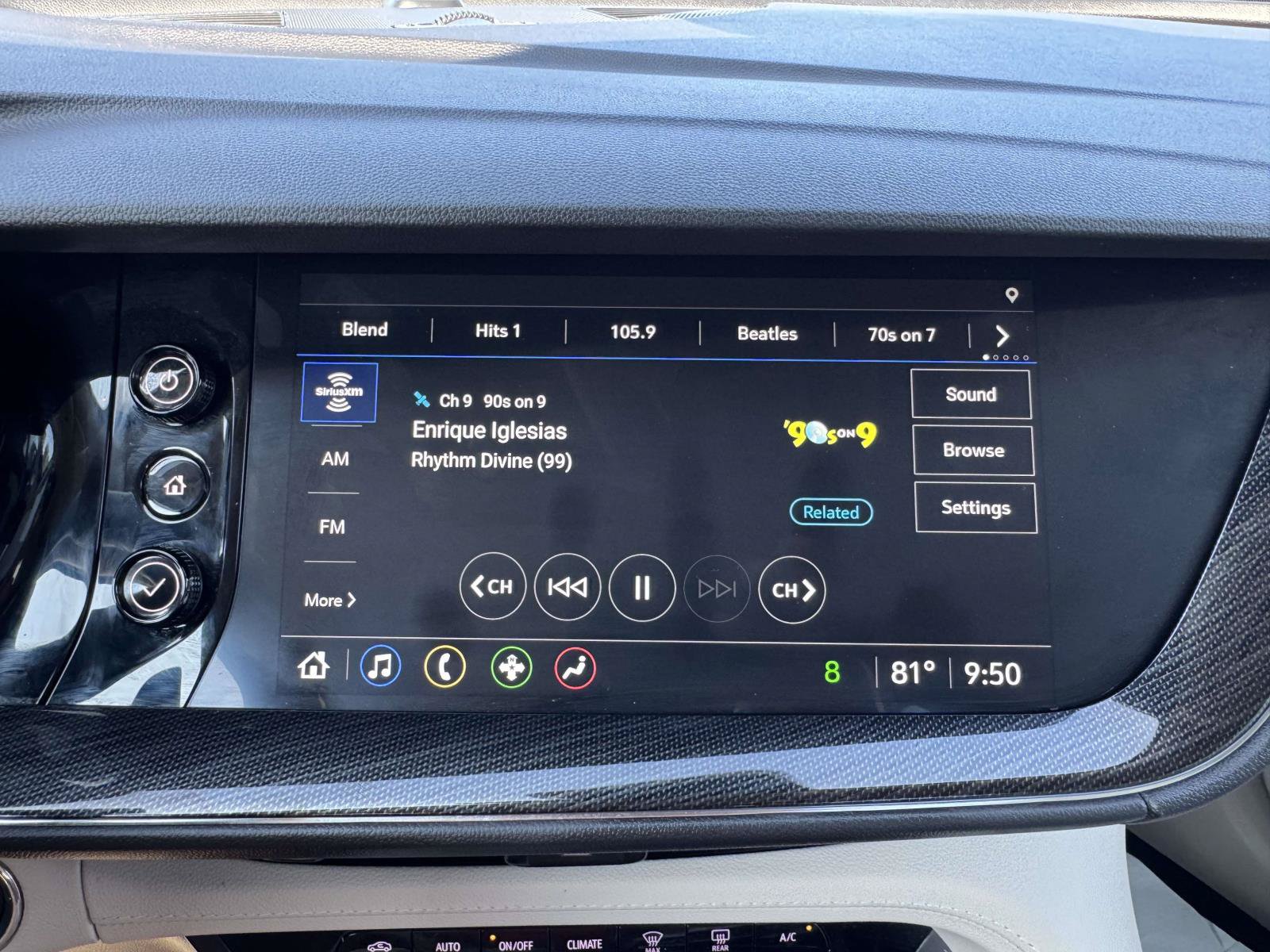 Certified 2023 Buick Envision Preferred AWD/4WD image 32