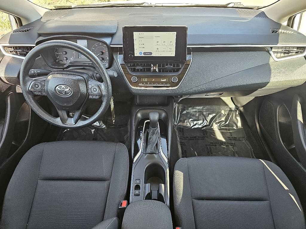 Used 2025 Toyota Corolla LE image 23