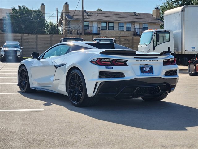 Used 2024 Chevrolet Corvette Z06 w/ Stealth Interior Trim Package RWD image 3