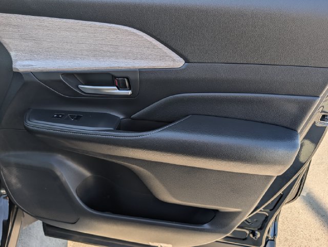 Certified 2025 Toyota Grand Highlander AWD Hybrid image 35