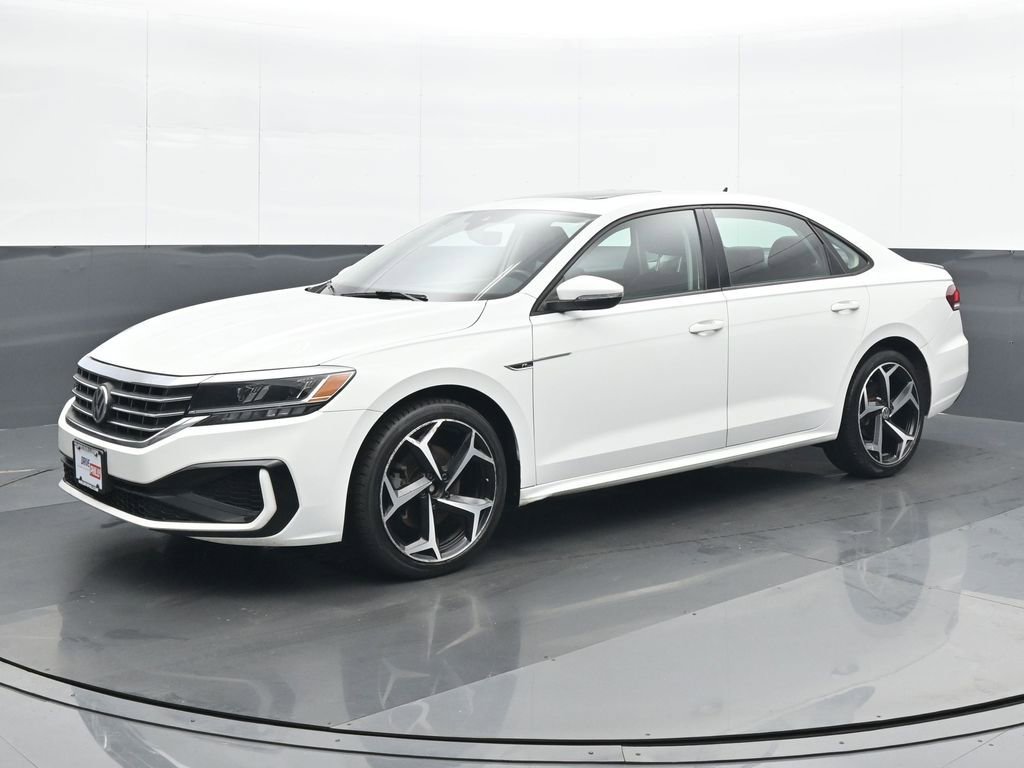 Used 2020 Volkswagen Passat 2.0T R-Line image 2