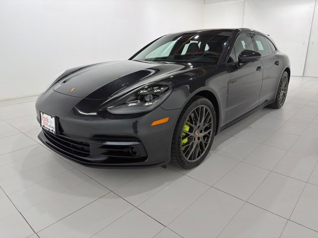Used 2018 Porsche Panamera 4 image 1