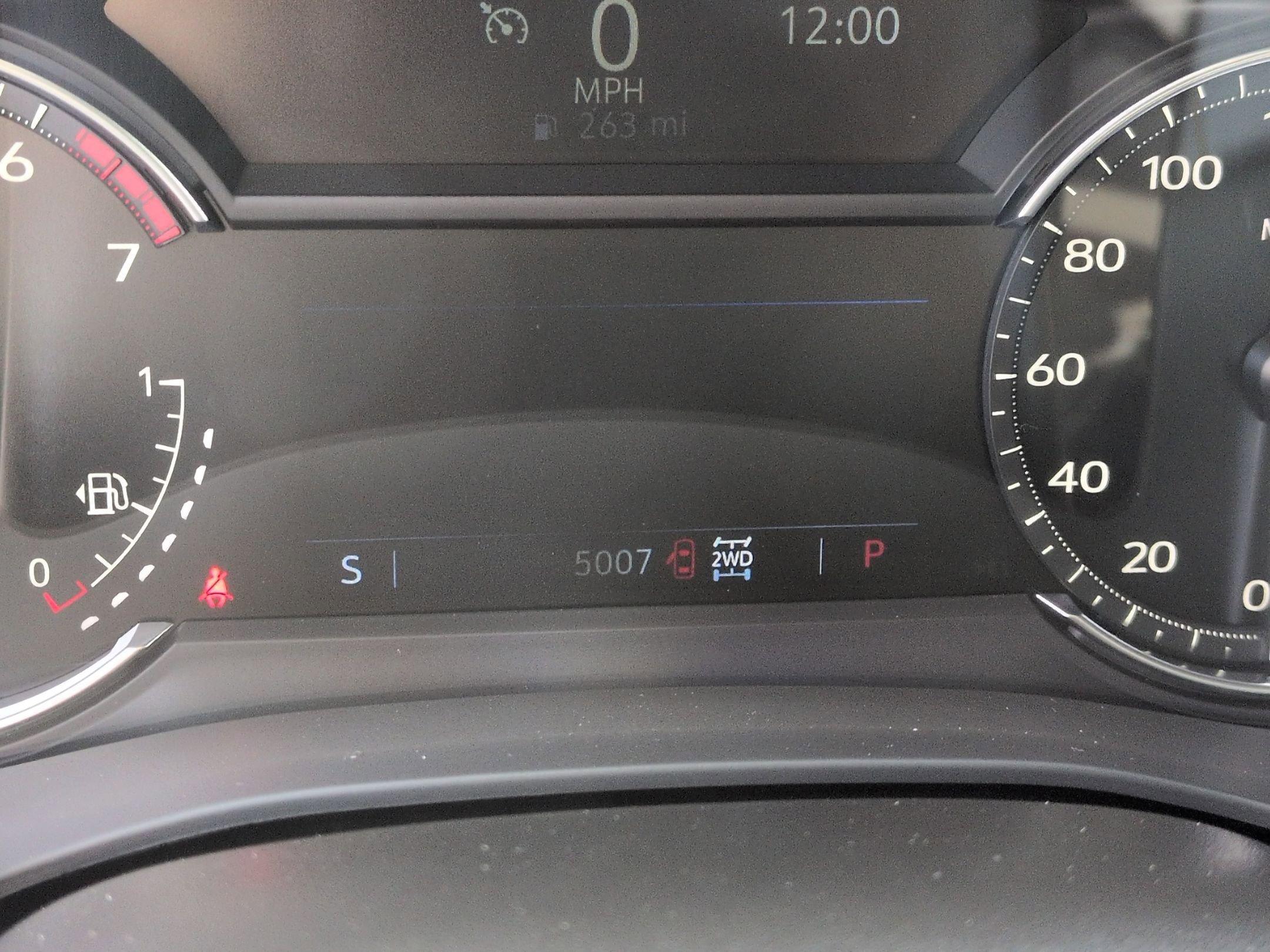 Certified 2025 Cadillac XT5 Luxury image 12