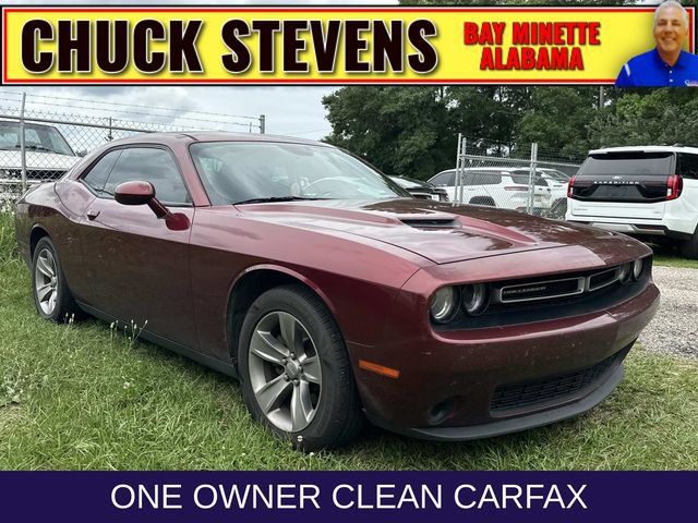 Used 2019 Dodge Challenger SXT RWD image 1