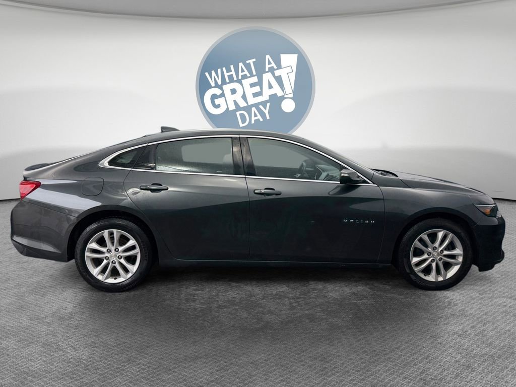 Used 2016 Chevrolet Malibu LT w/ Driver Confidence Package image 2