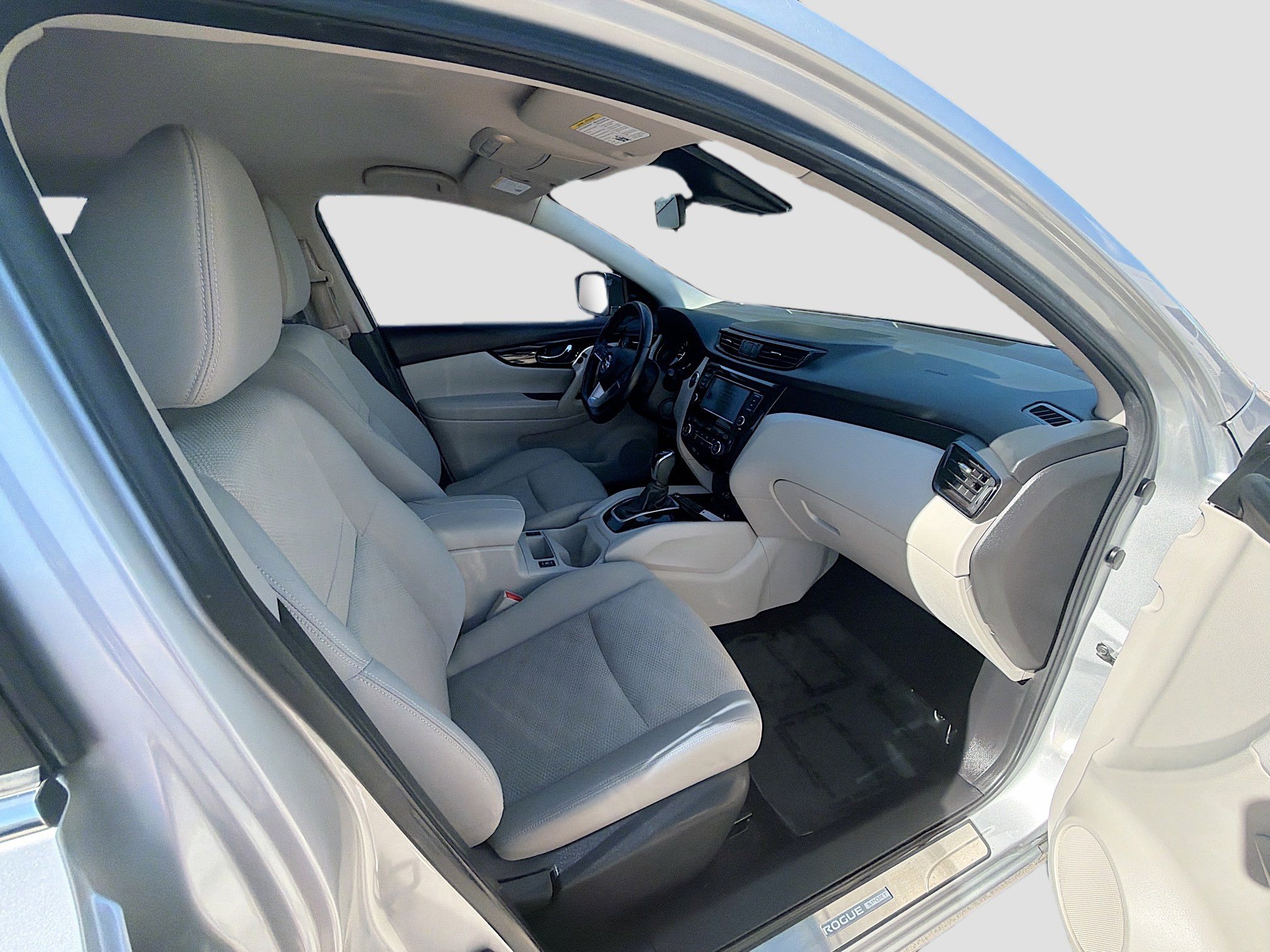 Used 2019 Nissan Rogue Sport SV w/ All-Weather Package image 31