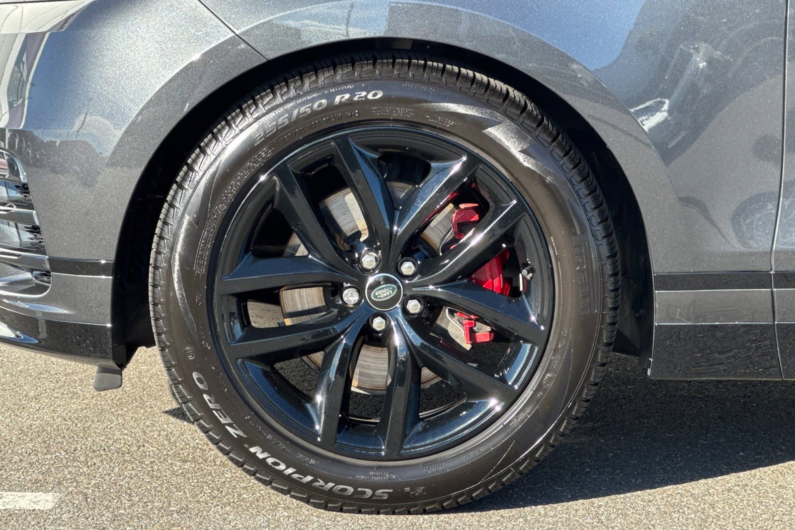 Certified 2025 Land Rover Range Rover Velar Dynamic SE image 33