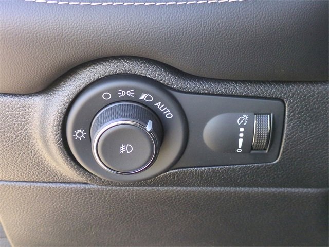 Used 2023 Dodge Durango SRT w/ Black Package image 21