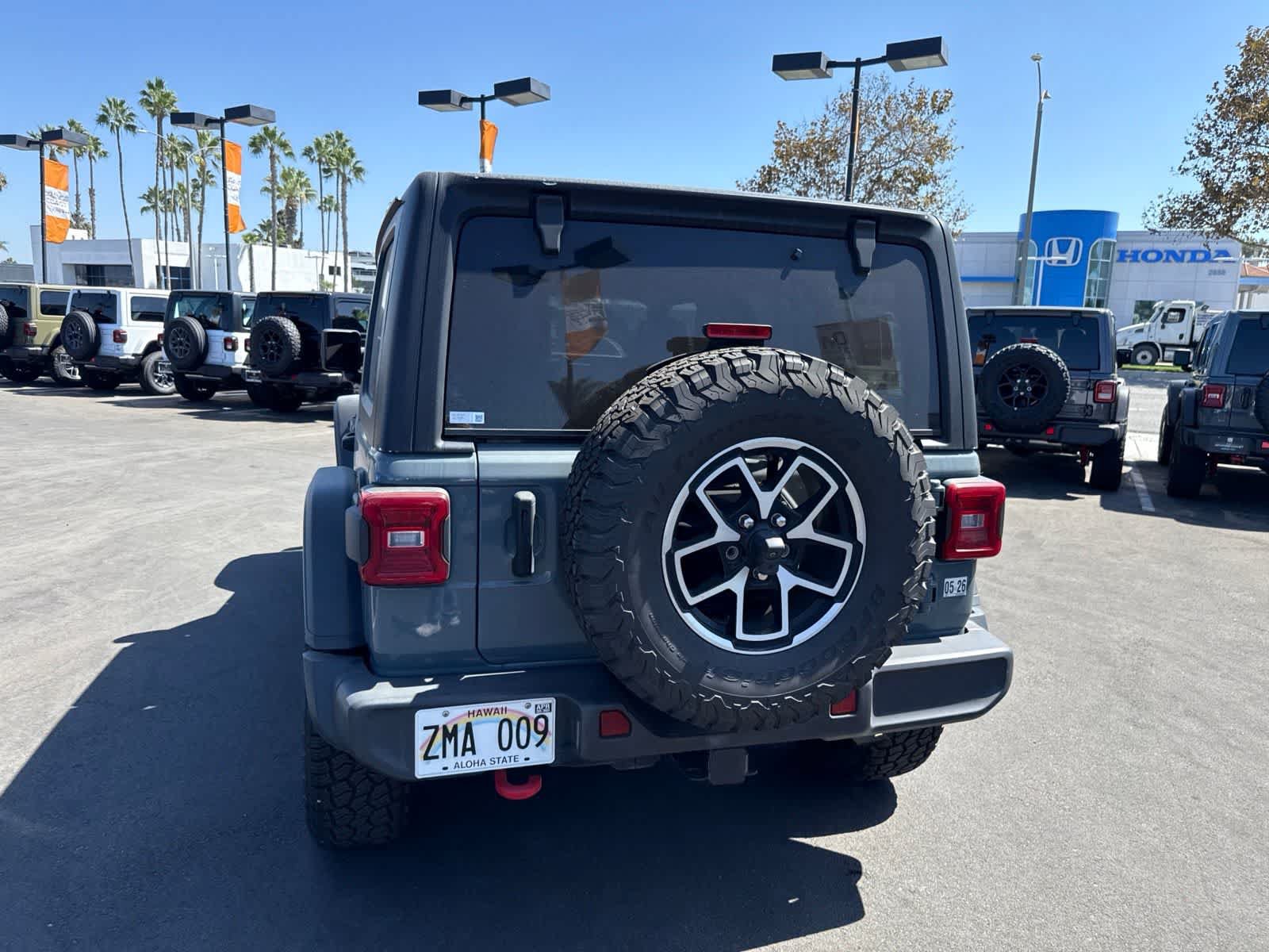 Used 2024 Jeep Wrangler Unlimited Rubicon AWD/4WD image 19