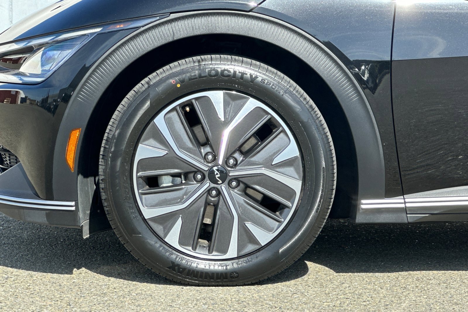 Used 2024 Kia EV6 Light image 32