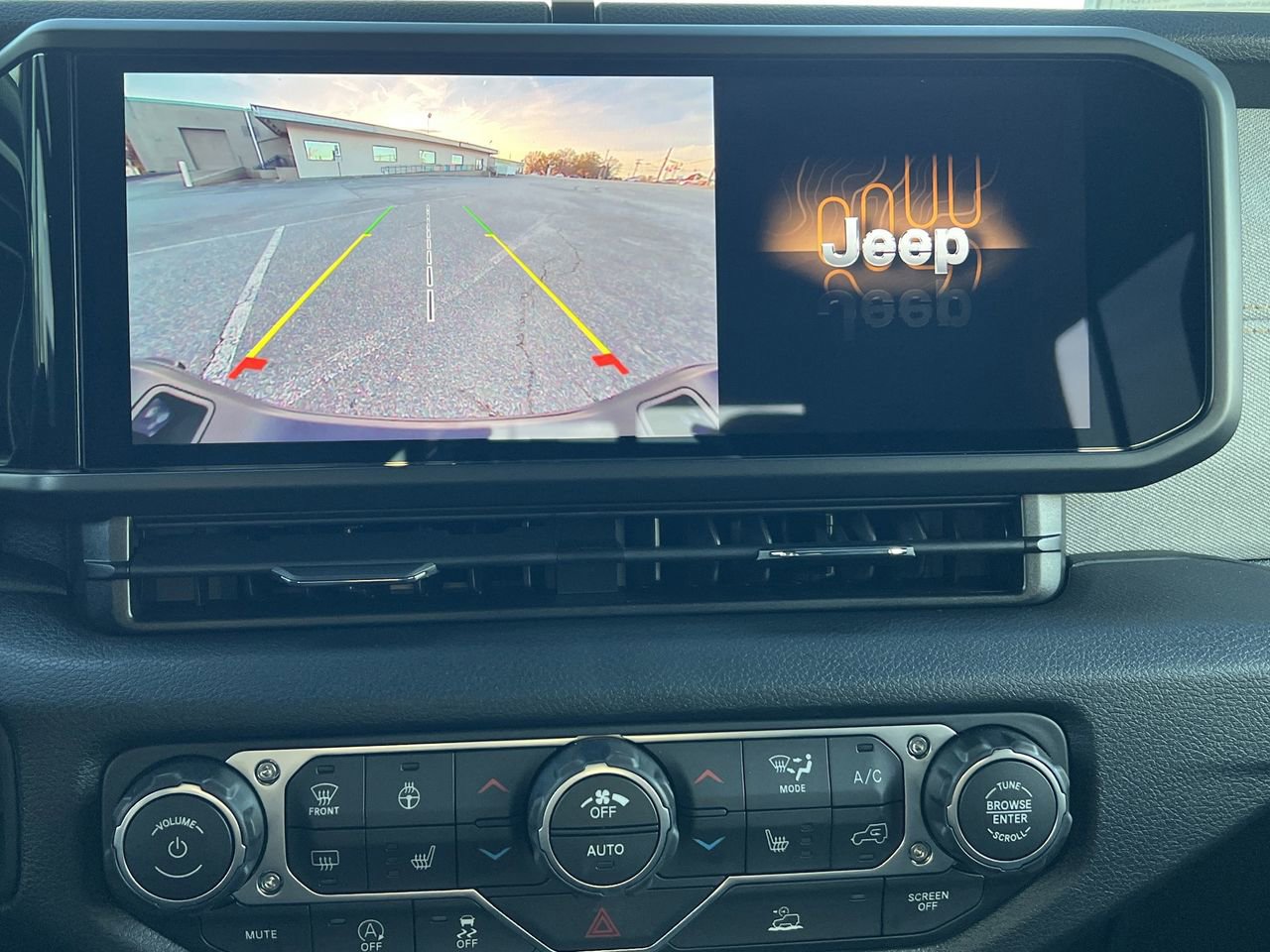 New 2026 Jeep Gladiator Sport AWD/4WD video 3