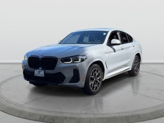 Used 2024 BMW X4 xDrive30i w/ M Sport Package AWD/4WD image 3