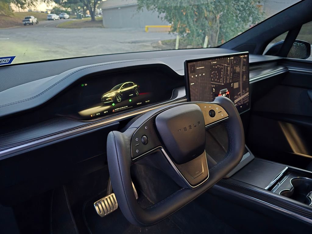 Used 2022 Tesla Model X Plaid image 25