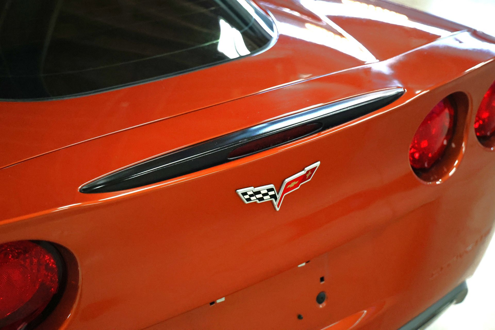 Used 2005 Chevrolet Corvette Coupe w/ Performance Handling Package image 40