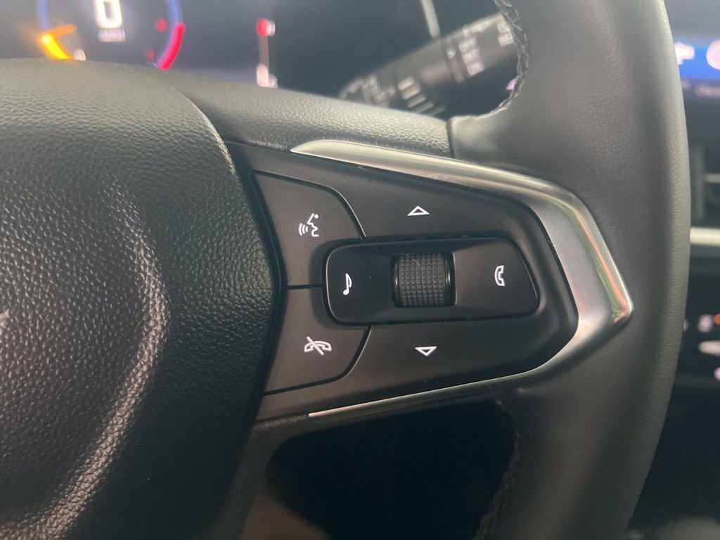 Used 2024 Chevrolet Trax ACTIV w/ Sunroof Package FWD image 59