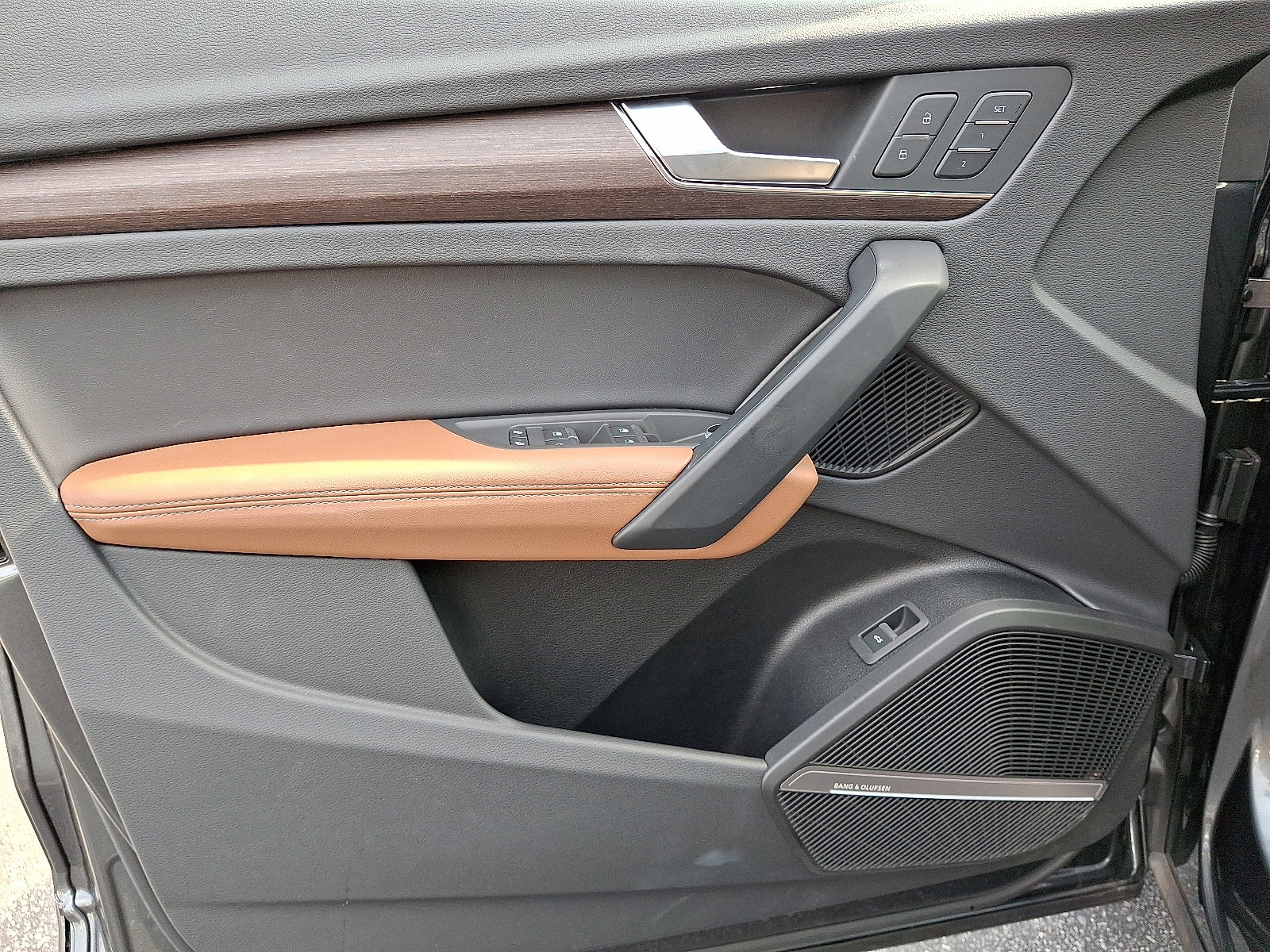 Certified 2025 Audi Q5 2.0T Premium Plus image 13