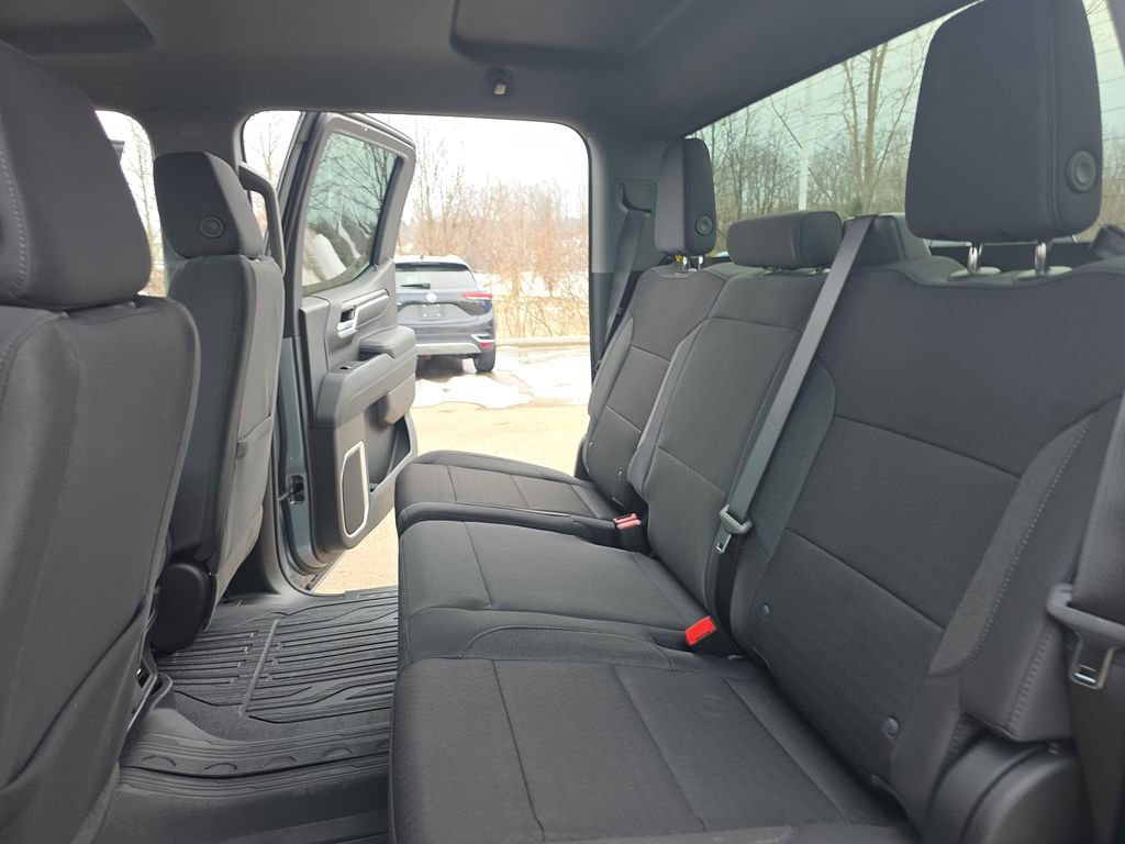 New 2026 GMC Sierra 1500 SLE image 13