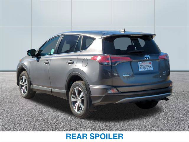 Used 2018 Toyota RAV4 XLE w/ All Weather Liner Package AWD/4WD image 9