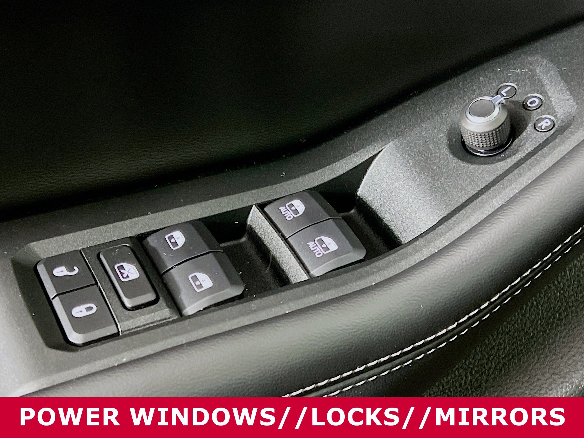 Used 2025 Jeep Grand Cherokee Altitude image 20