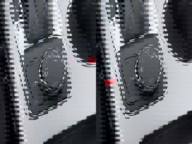 Used 2025 Chevrolet Blazer LT image 27