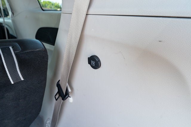 Used 2024 Chrysler Pacifica Touring-L FWD image 37