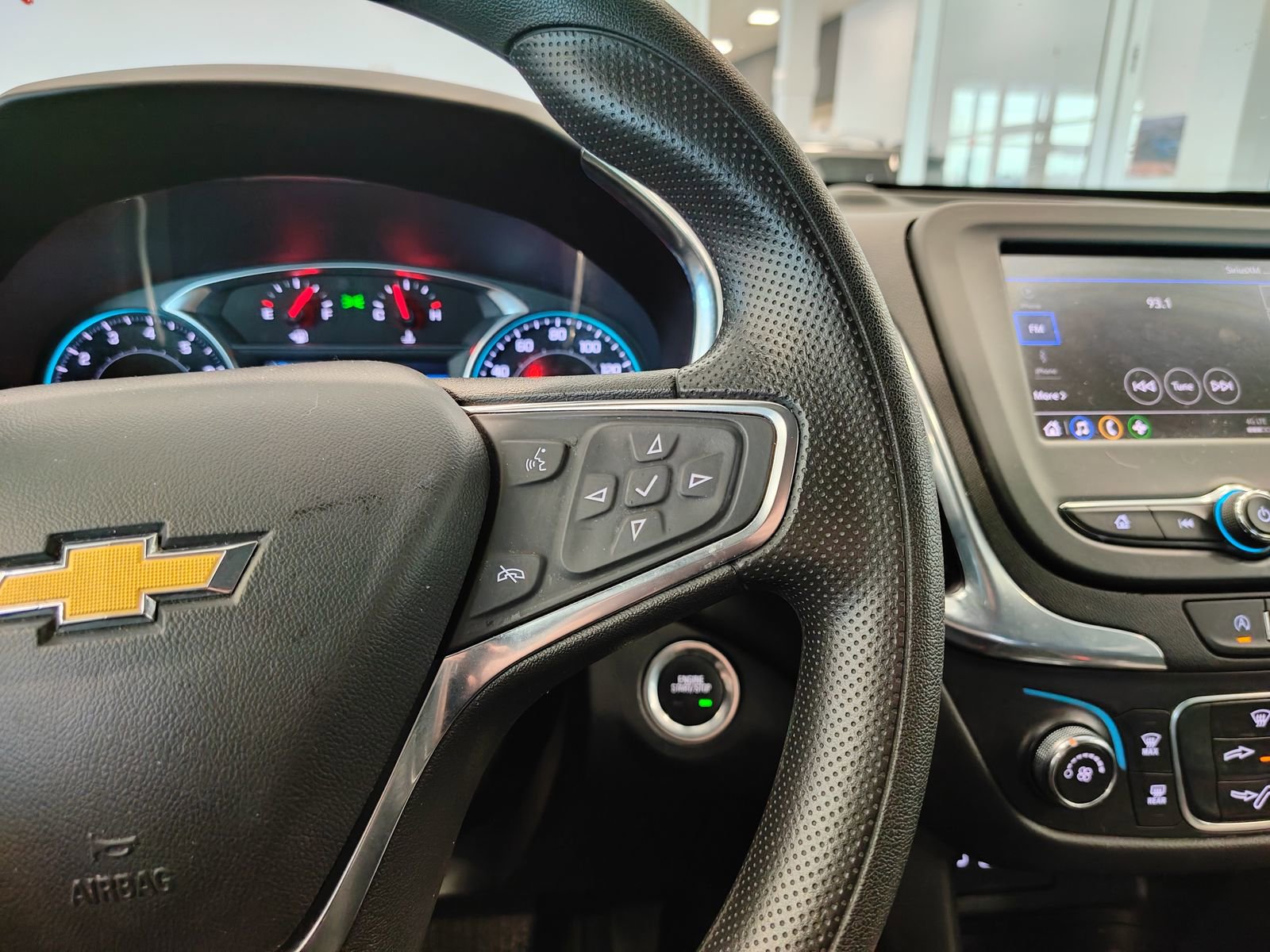 Used 2023 Chevrolet Equinox LT image 13