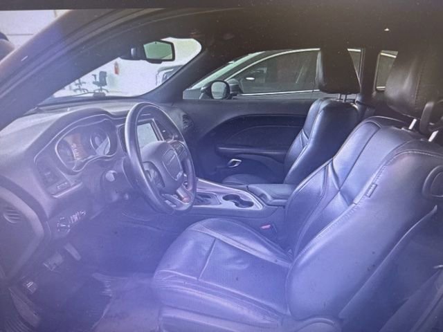 Used 2019 Dodge Challenger SXT w/ Plus Package image 5