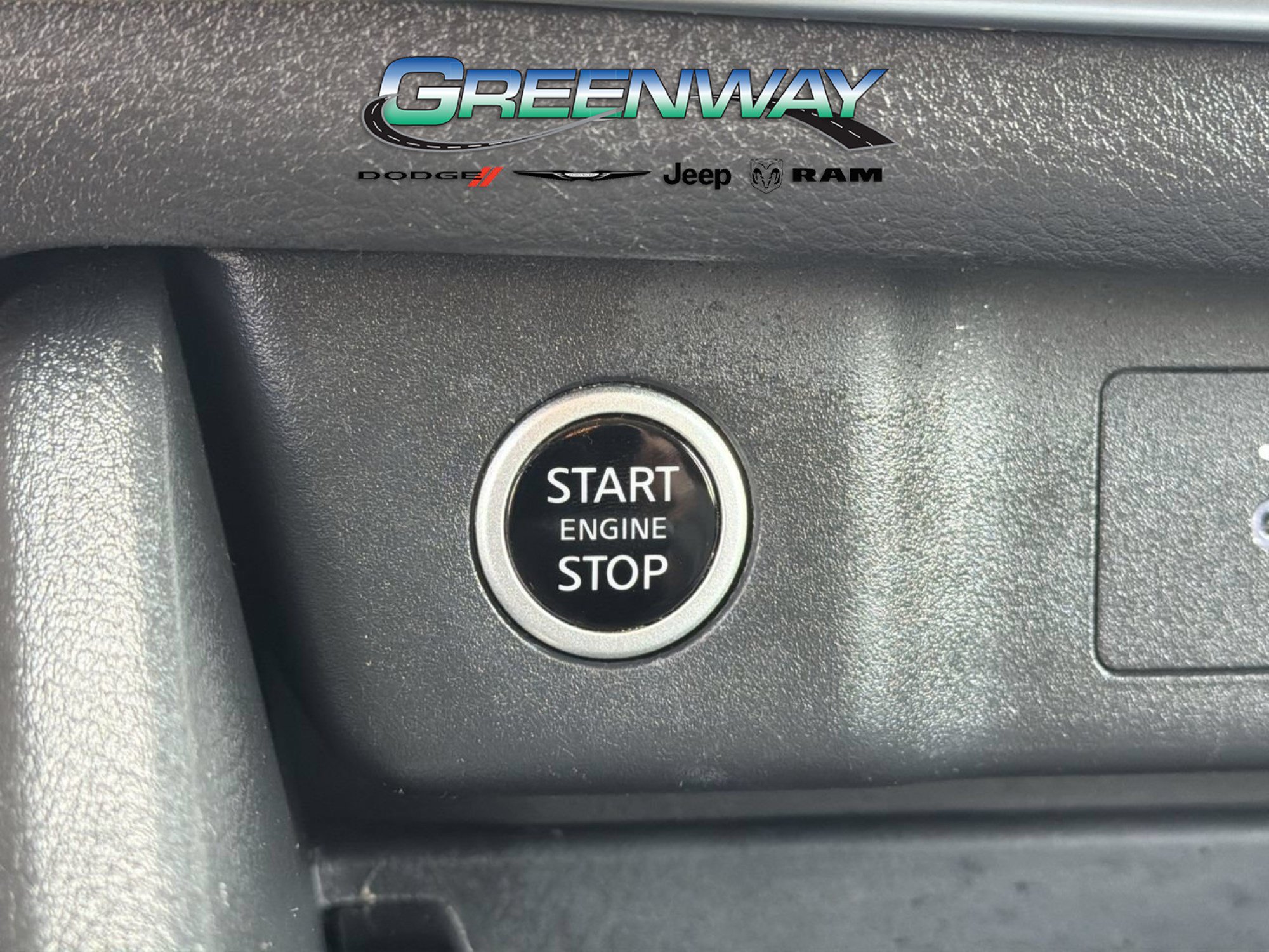 Used 2023 Nissan Rogue SV FWD image 28