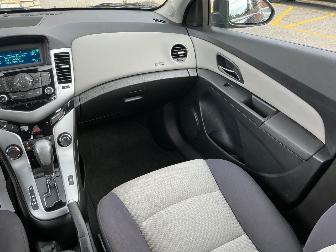 Used 2014 Chevrolet Cruze LT FWD image 17