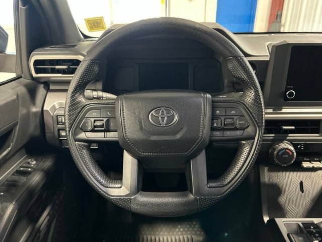 Used 2025 Toyota Tacoma SR5 AWD/4WD image 14