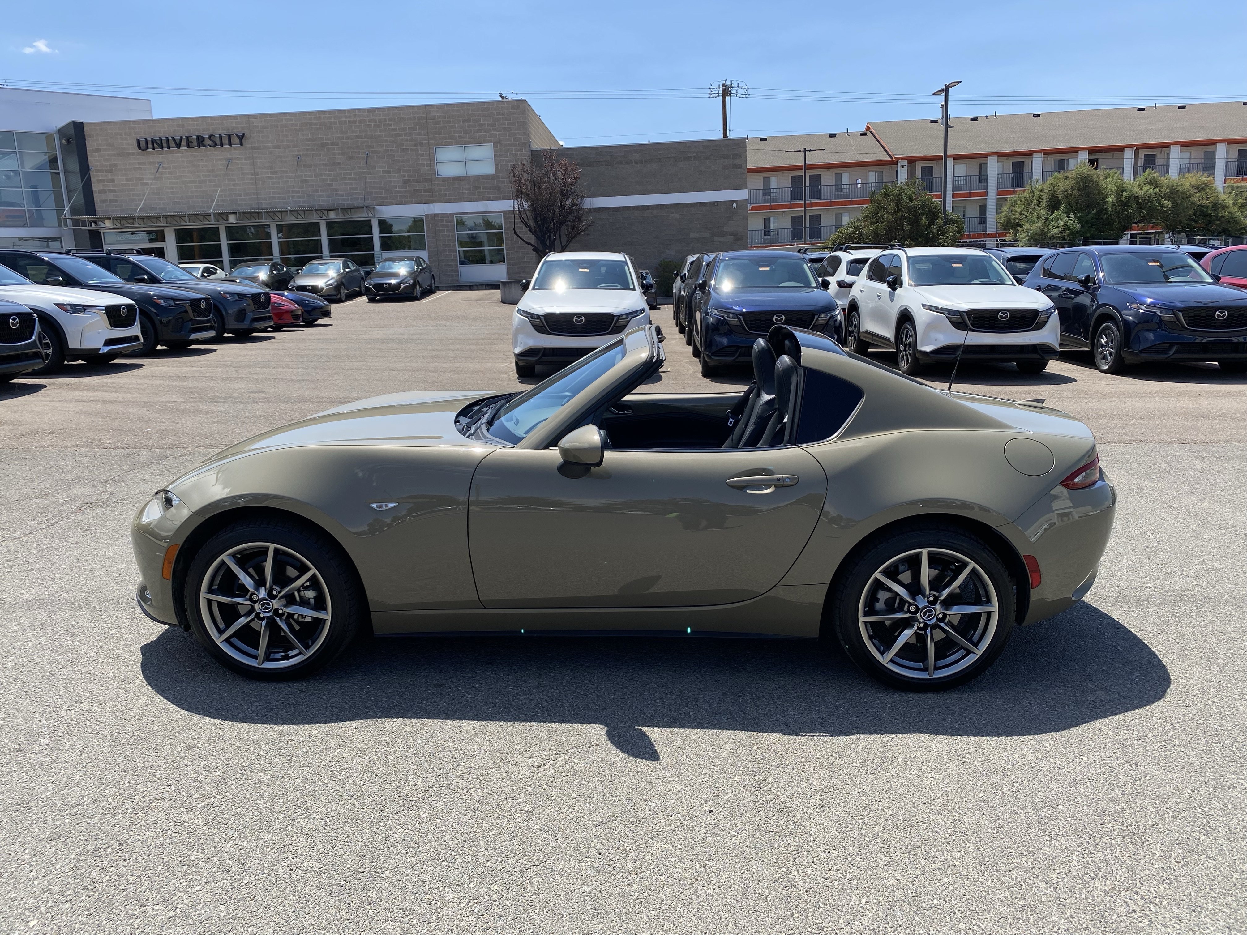 Used 2023 MAZDA MX-5 Miata Grand Touring RWD image 44