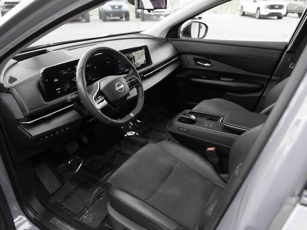 Used 2024 Nissan Ariya AWD image 11