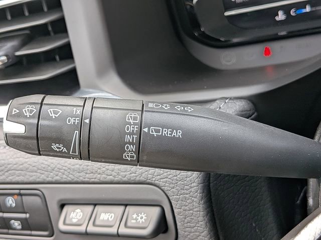 Used 2024 GMC Yukon XL Denali AWD/4WD image 28