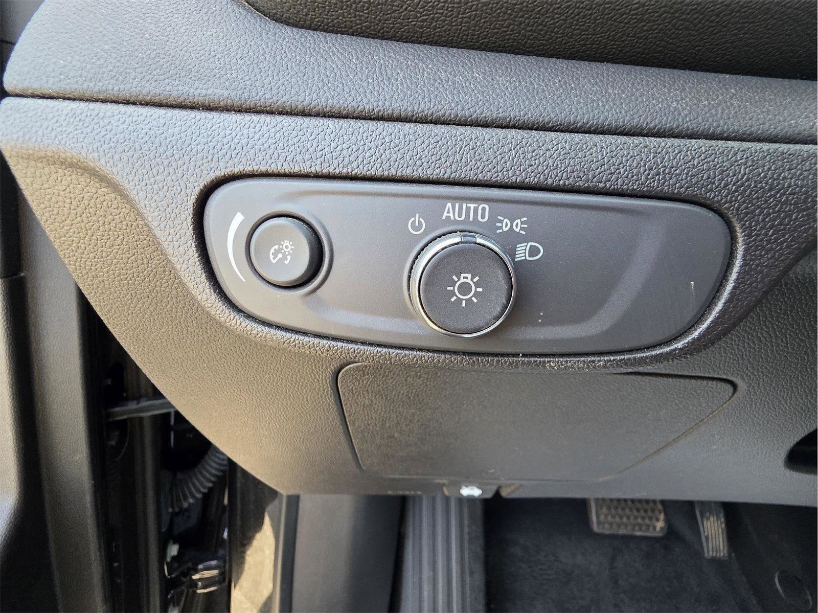 Used 2023 Chevrolet Bolt EUV Premier w/ Sun & Sound Package image 19