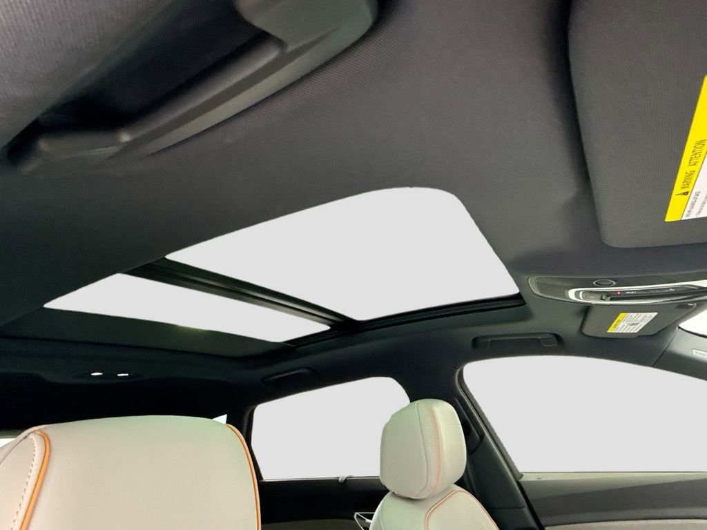 Used 2024 Audi Q8 e-tron Prestige image 17